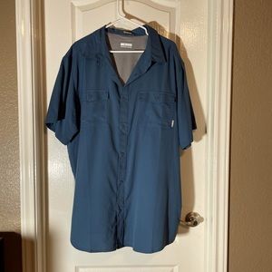 Columbia Men’s Short-Sleeve Fishing Shirt in Blue 🎣